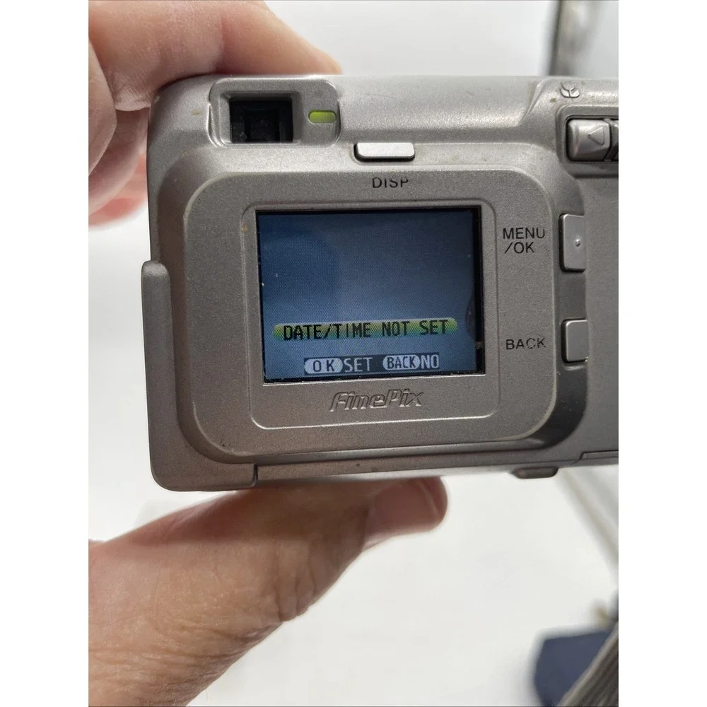 Fujifilm Finepix A210 Digital Camera 3.2MP 3X Zoom+Battery+SD Card-TESTED